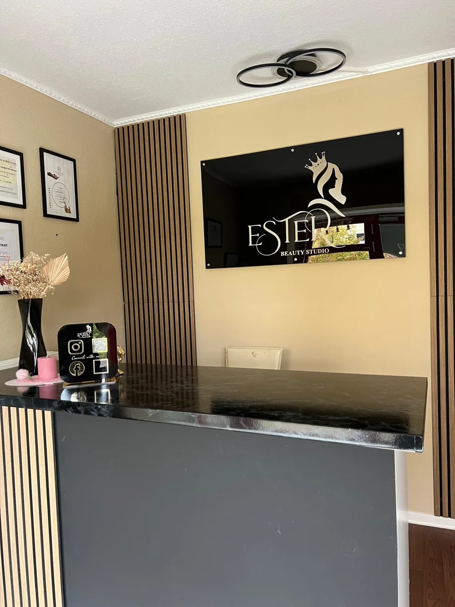 Empfang im ESTER BEAUTY STUDIO